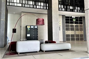 Lakefront Condominium | Emerald Hills @ Alam Damai