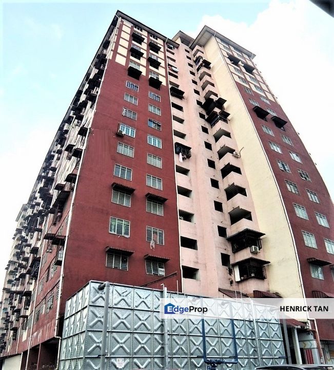 Non Bumi lot, With strata title, 6 min to Sunway Pyramid, KTM Station, Selangor, Petaling Jaya