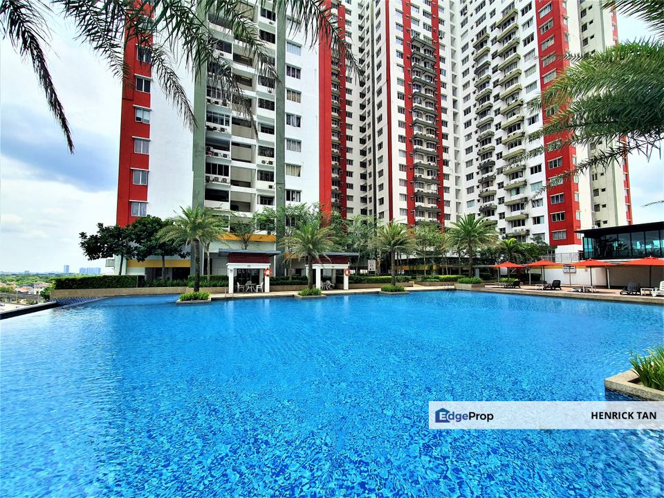 Walkable to USJ 21 LRT Station around 350M, Access to shopping mall, 100% LOAN, Selangor, USJ