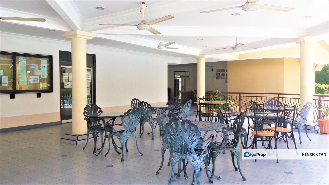 Subang Perdana Goodyear Court 7, USJ Subang Jaya, 1 car Park, With Lift, Swimming Pool, Gated Guarded, Selangor, USJ