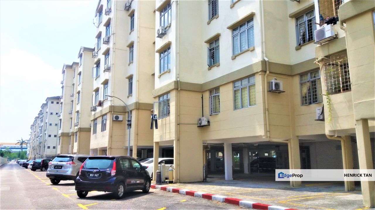 Subang Perdana Goodyear Court 7, USJ Subang Jaya, 1 car Park, With Lift, Swimming Pool, Gated Guarded, Selangor, USJ