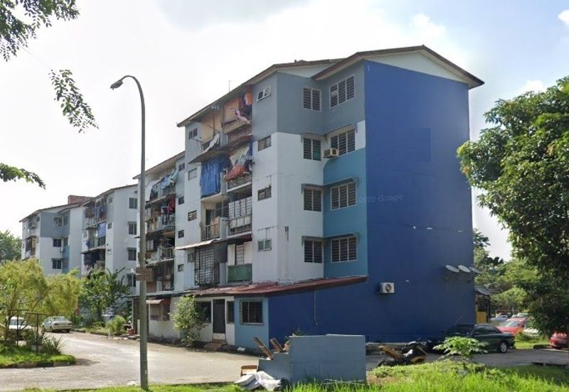 Flat PKNS, Seksyen 18