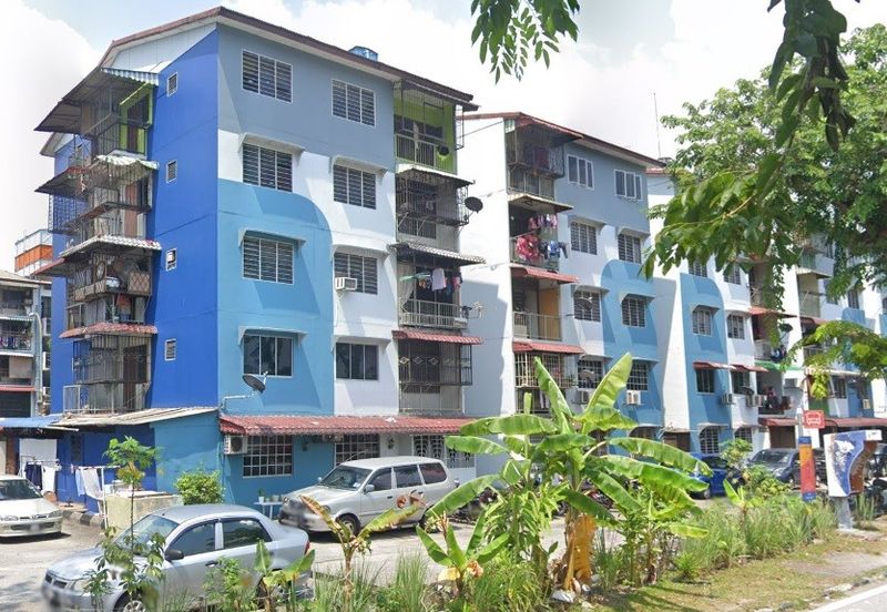 Flat PKNS, Seksyen 18