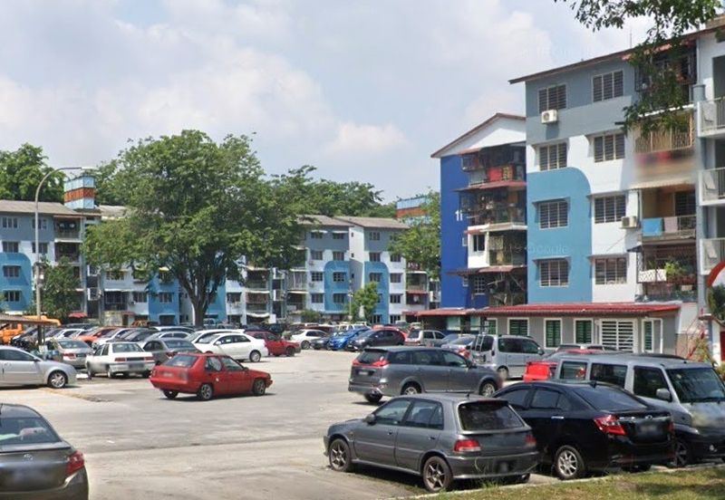 Flat PKNS, Seksyen 18