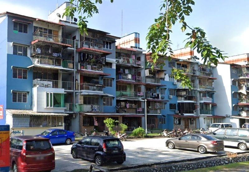 Flat PKNS, Seksyen 18