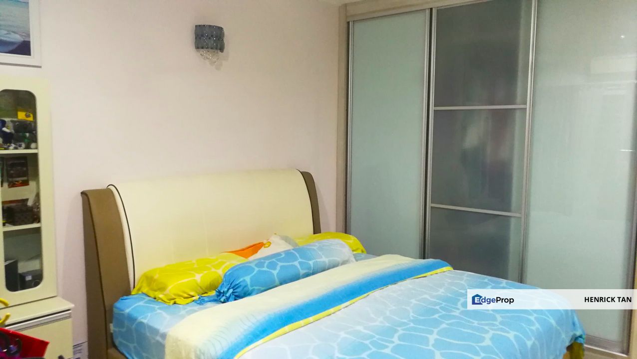 SS7, Double storey, 24x65sqft, Renovated, Kitchen extended, Prime Location, Selangor, Petaling Jaya