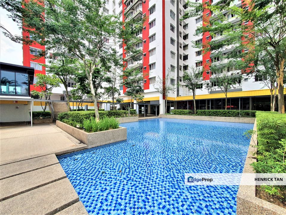 Main Place, Semi furnish, Lift access to Shopping Mall, 5 mins to LRT, 100% Loan, Selangor, USJ