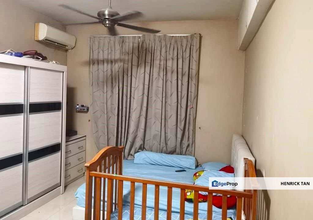 Goodyear Court 9, 100% Loan, Partly Renovated, 1 car park, Lift and Swimming Pool, Selangor, USJ