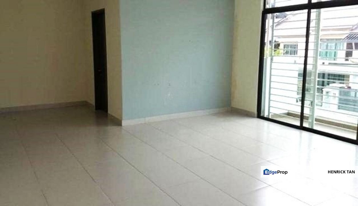 Kinrara Residences, Double Storey Endlot 27x75sqft, Good Condition, Gated Guarded, Selangor, Bandar Kinrara Puchong
