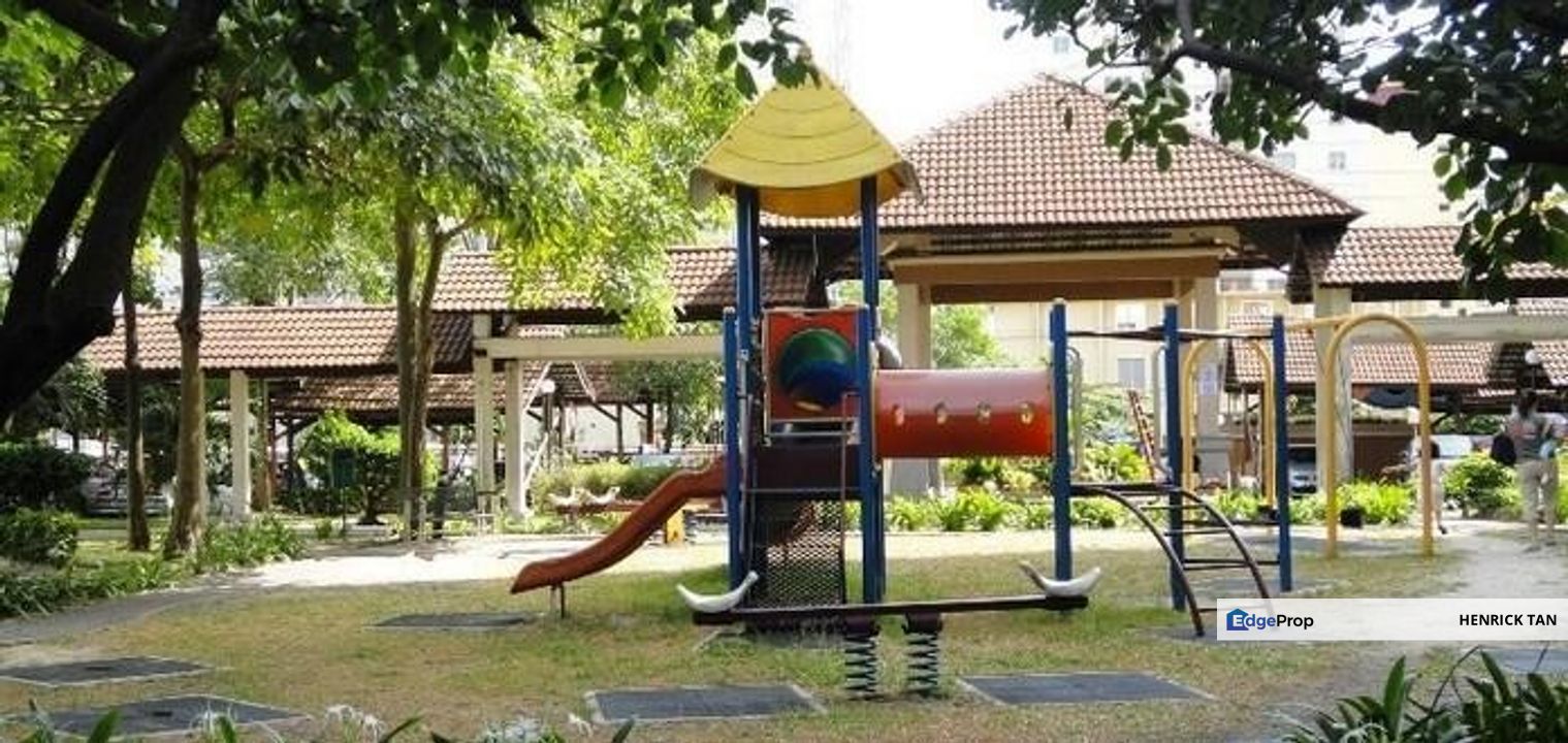 Partly furnished, 1 car park, 4 bedroom, Partly Renovated, Selangor, Bandar Sunway