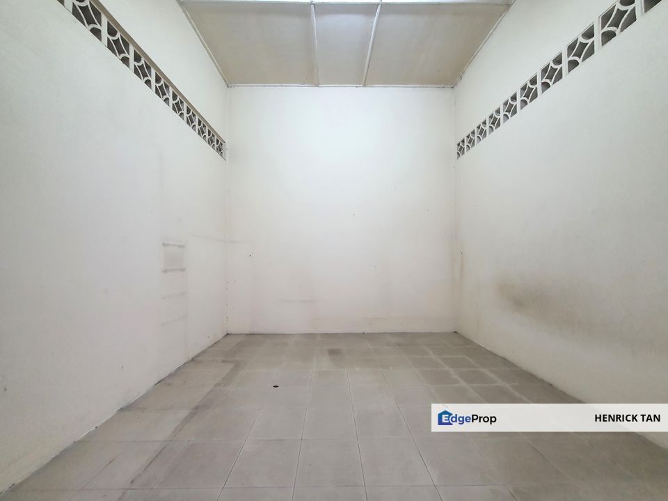 Taman Paramount, 25x75sf, Freehold, Kitchen fully Extended, Single Storey, Near LRT, Selangor, Petaling Jaya