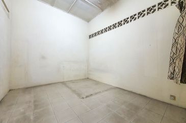 Paramount Garden (Taman Paramount)