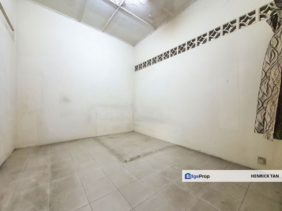 Taman Paramount, 25x75sf, Freehold, Kitchen fully Extended, Single Storey, Near LRT, Selangor, Petaling Jaya