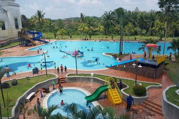 Kelab Golf Bukit Beruntung