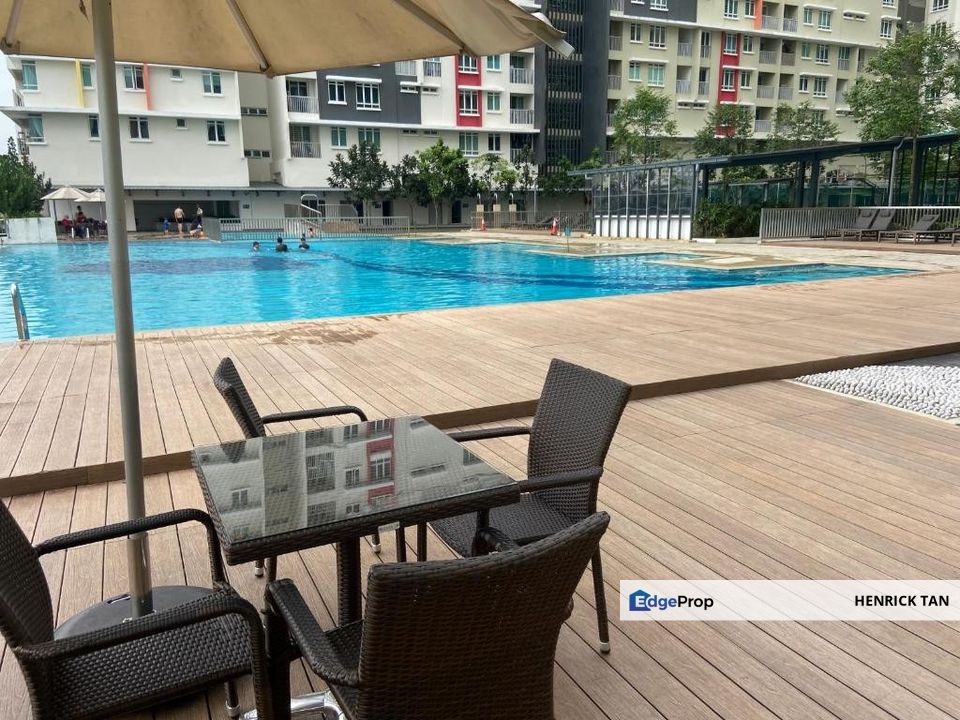 700 Meter To MRT, Partly furnished, 2 Car park, Good Condition, Selangor, Damansara Damai