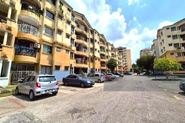 Pangsapuri Perdana, Seksyen 13