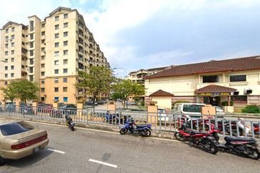 Pangsapuri Perdana, Seksyen 13
