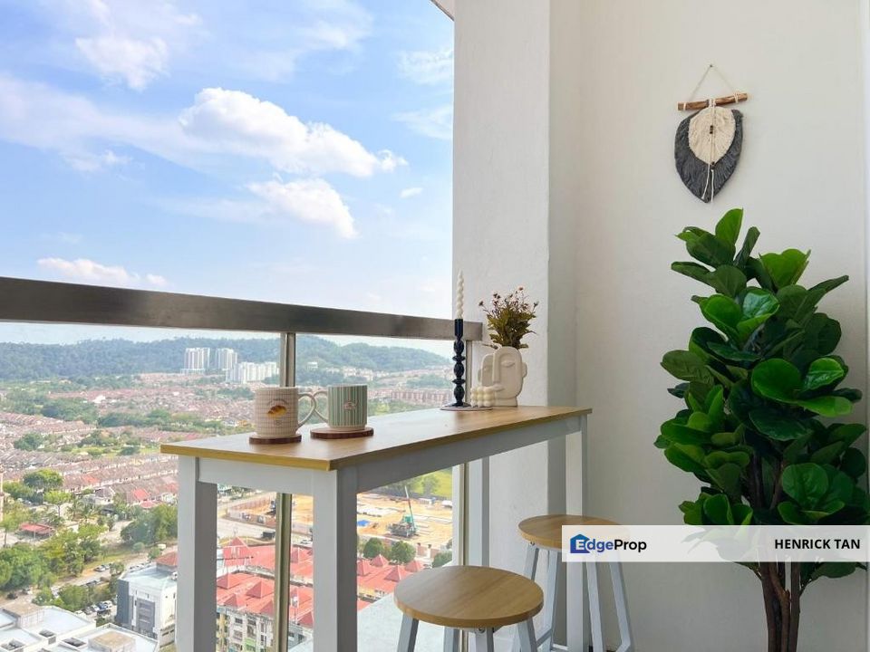 5 min walking distance to Kinrara BK5 LRT station, Maybank, Giant, Selangor, Bandar Kinrara Puchong