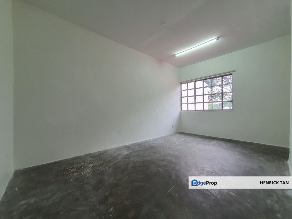 Facing Field, 2 storey, 14x60sqft, Renovated, Back Kitchen extended, Selangor, Shah Alam