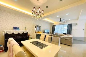 Renovated House, 22x70sqft, Build in dry and wet Kitchen Cabinet