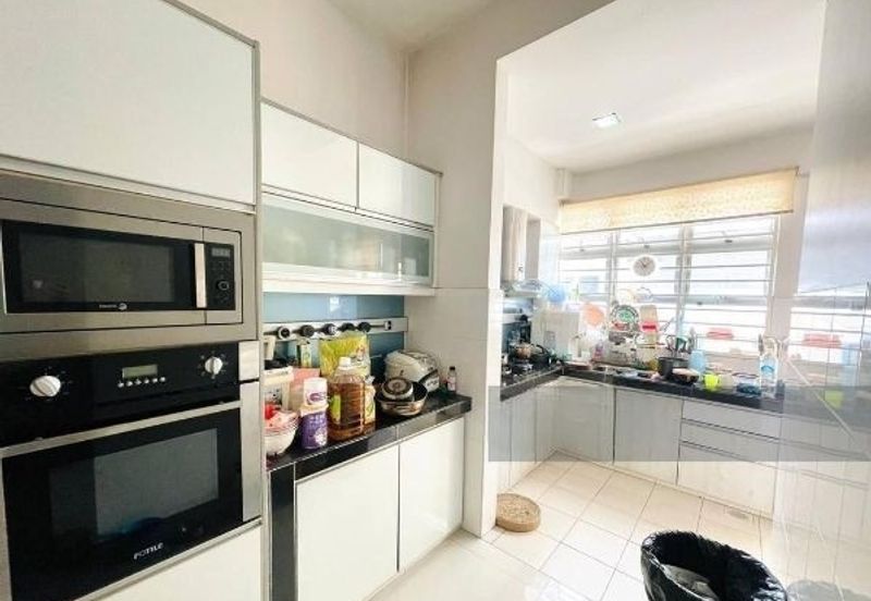 Renovated House, 22x70sqft, Build in dry and wet Kitchen Cabinet