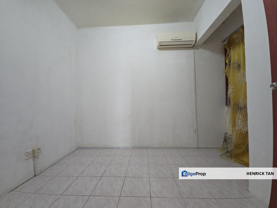 Damai Apartment Subang Bestari 2, Partly Furnish, 4room, 2 bathroom, Selangor, Shah Alam