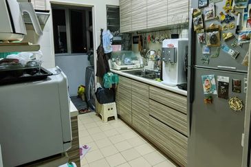 Avelon Tower @ Plaza Medan Putra