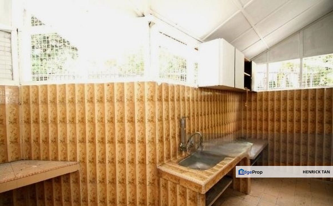 SS3, Taman Universiti, Petaling Jaya, 1.5 storey Bungalow, Selangor, Kelana Jaya