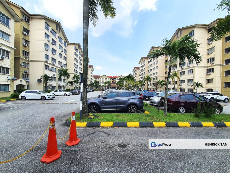 Starville Apartment USJ 19 Subang Jaya Semi Furnish, Selangor, USJ