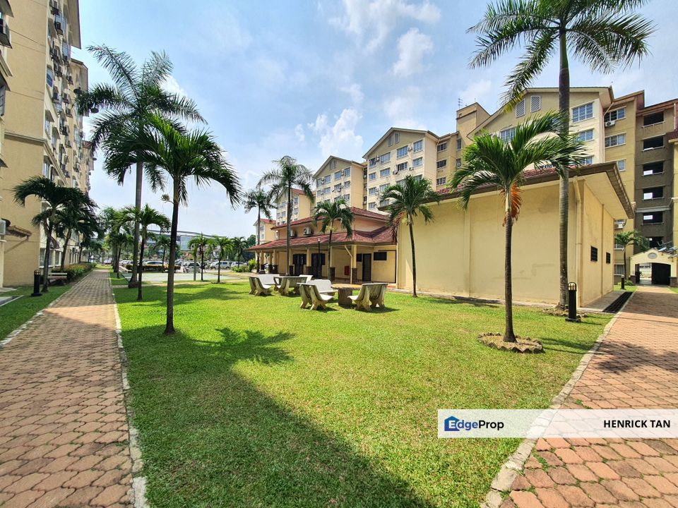 Starville Apartment USJ 19 Subang Jaya Semi Furnish, Selangor, USJ