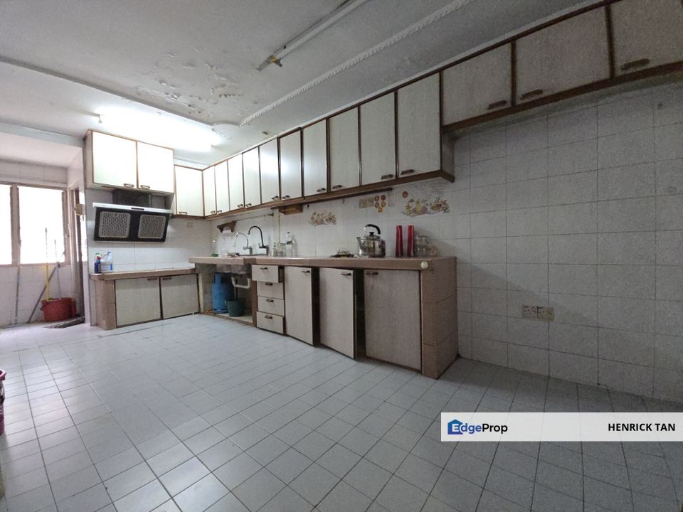 PJS 5 Taman Desaria, Double Storey, 22x70sf, Renovated Kitchen fully extended, Selangor, Petaling Jaya