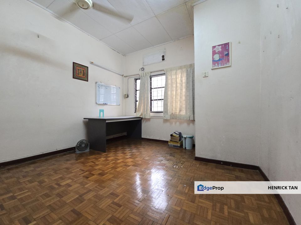 PJS 5 Taman Desaria, Double Storey, 22x70sf, Renovated Kitchen fully extended, Selangor, Bandar Sunway