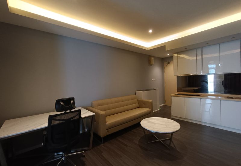 V12 Sovo (Menara Suria)