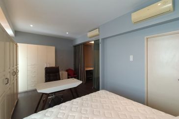 V12 Sovo (Menara Suria)