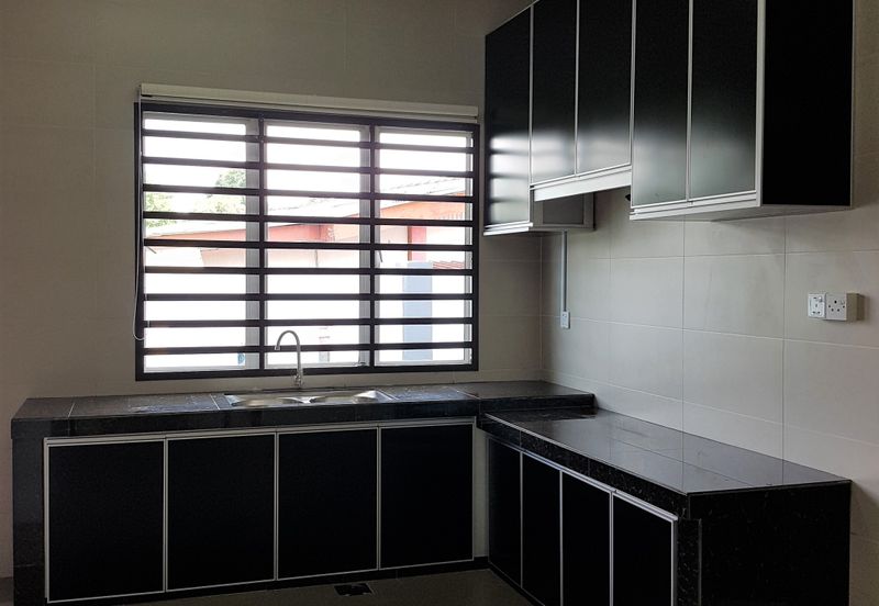 Single Storey Semi-D