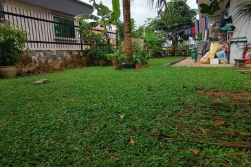 FREEHOLD Bungalow Located @ Cheras