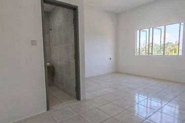 FREEHOLD LANDED Property