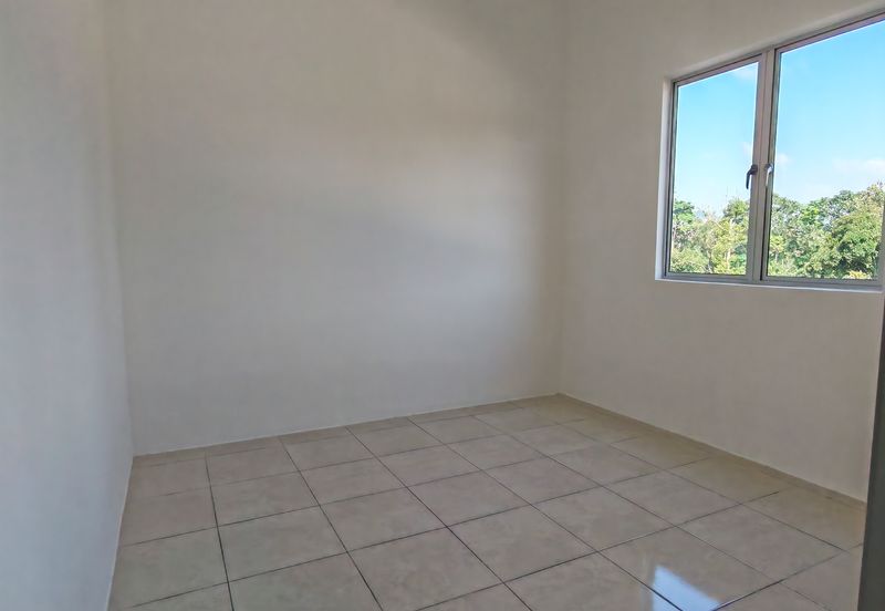 FREEHOLD LANDED Property