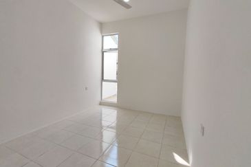 FREEHOLD LANDED Property