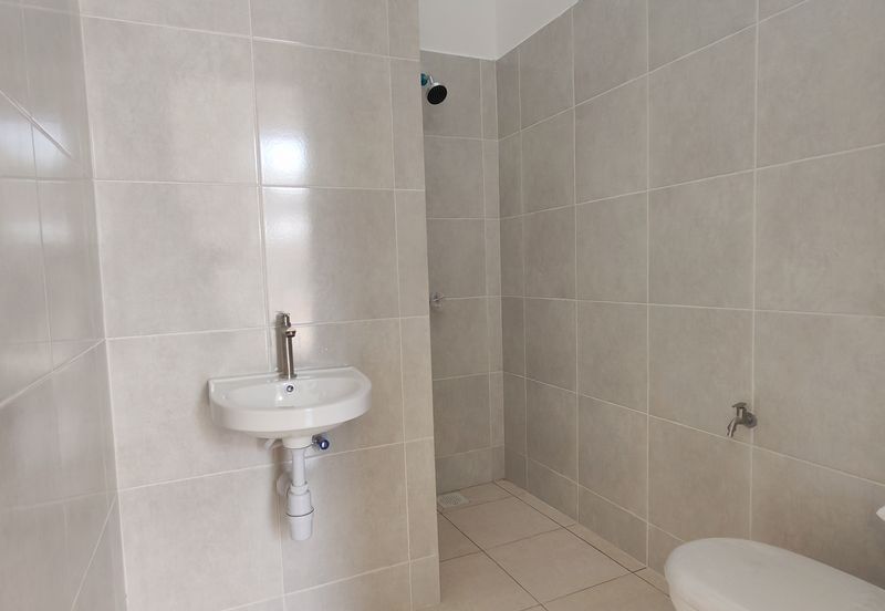 FREEHOLD LANDED Property