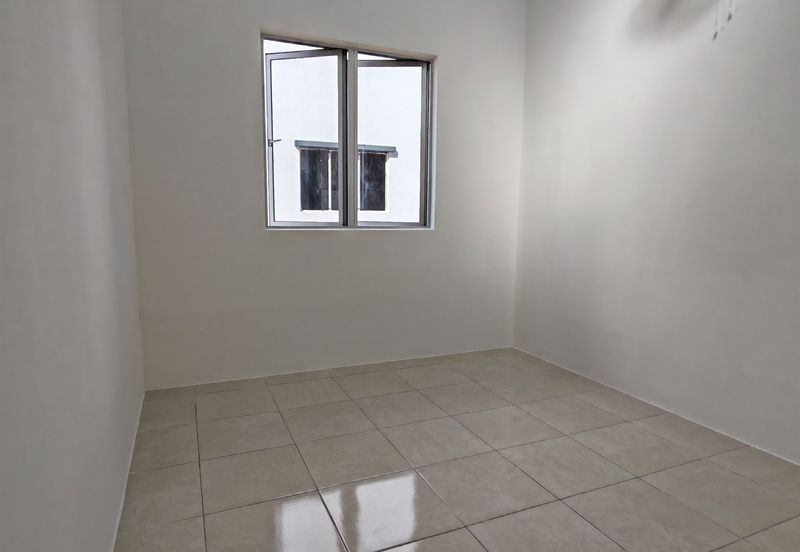 FREEHOLD LANDED Property