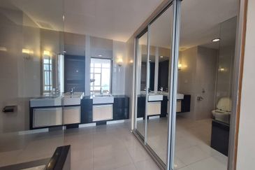 Dua Sentral Residential Tower