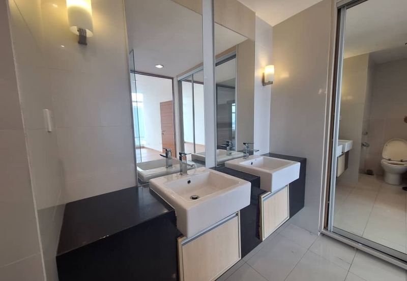 Dua Sentral Residential Tower