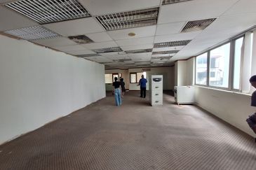 Strategic location & Easy access with major highways