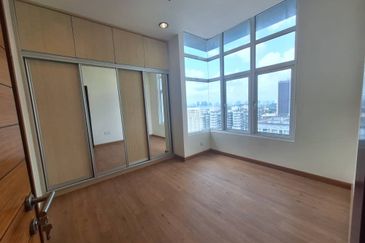 Dua Sentral Residential Tower