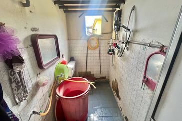 Menara Merak Kayangan