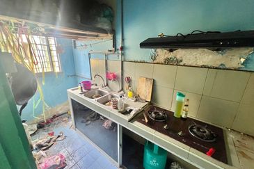 Menara Merak Kayangan