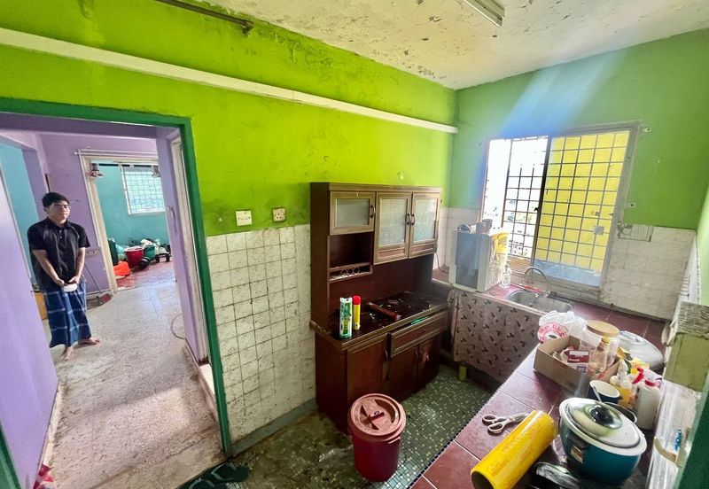 Menara Merak Kayangan