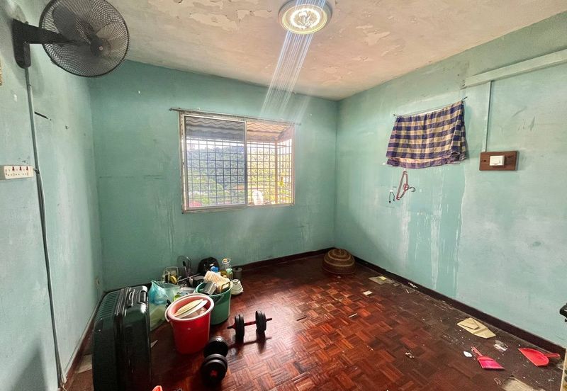 Menara Merak Kayangan