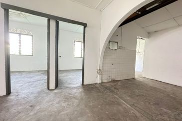 Taman Lembah Keramat AU5